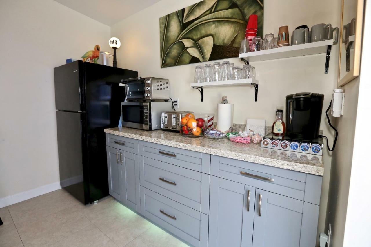 Fantasy Island Inn, Caters To Men Wilton Manors Extérieur photo